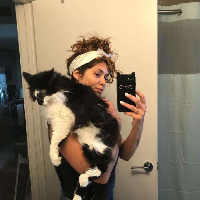 Cat, Dog Sitter in Miami Beach , Miami Pet House Sitting PetBacker